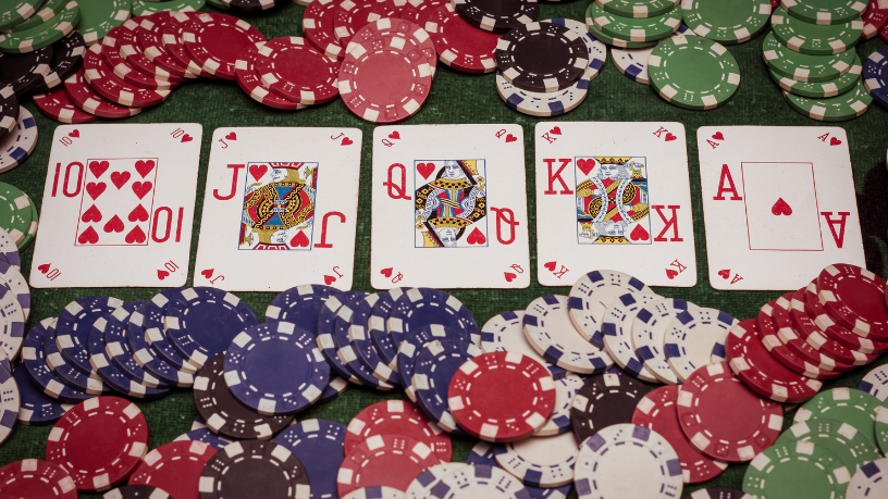 Sorte conta? Thiago Viana explica o que realmente faz um jogador vencer no Poker.