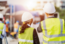 A presença de Paulo Roberto Gomes Fernandes nos debates sobre a Linha 5 em Michigan reforça o reconhecimento internacional da engenharia brasileira e sua capacidade de inovar em soluções complexas.