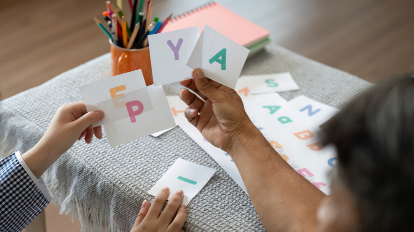 Na construção do caráter, os laços familiares exercem influência decisiva, como ressalta Alfredo Moreira Filho.
